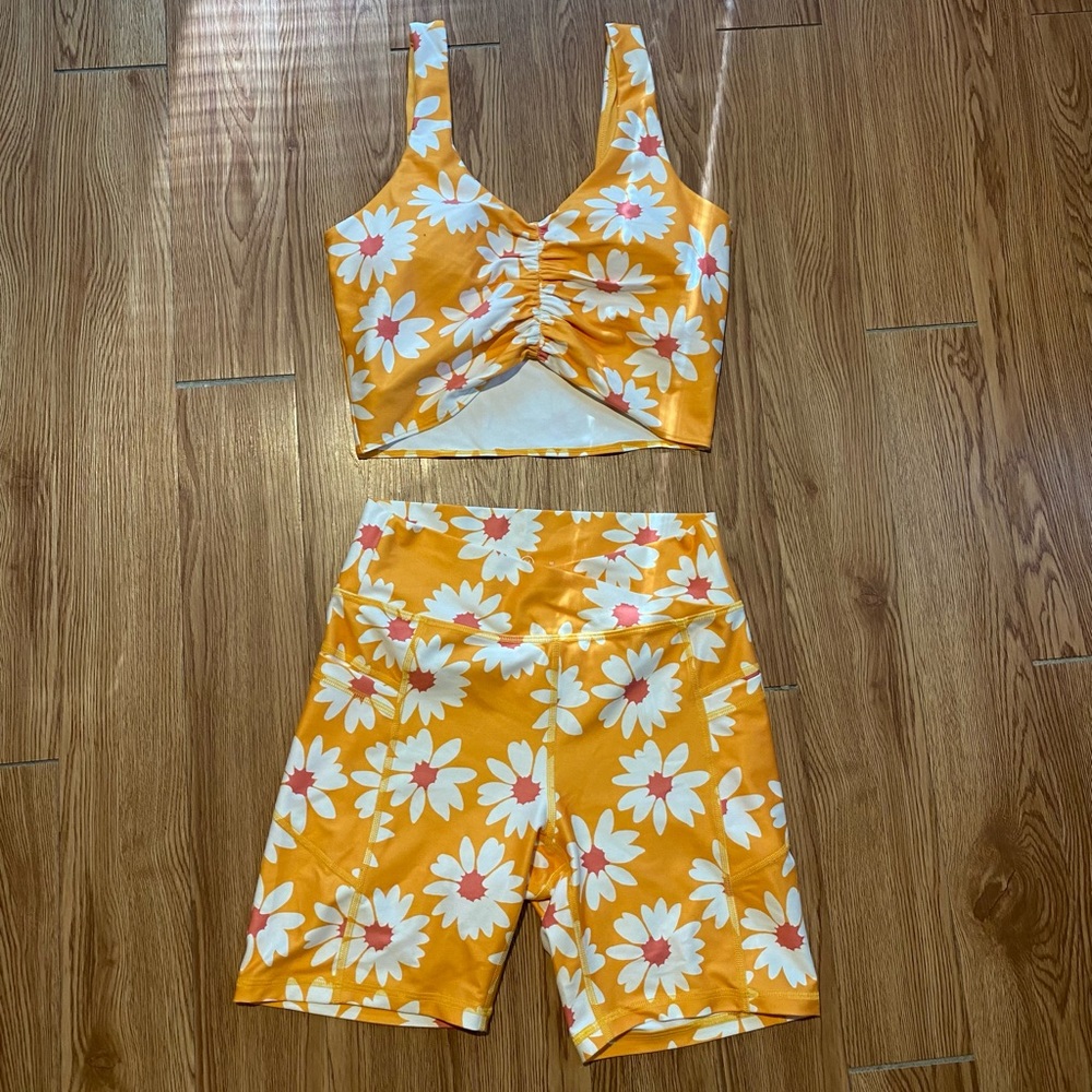 Hollister workout set